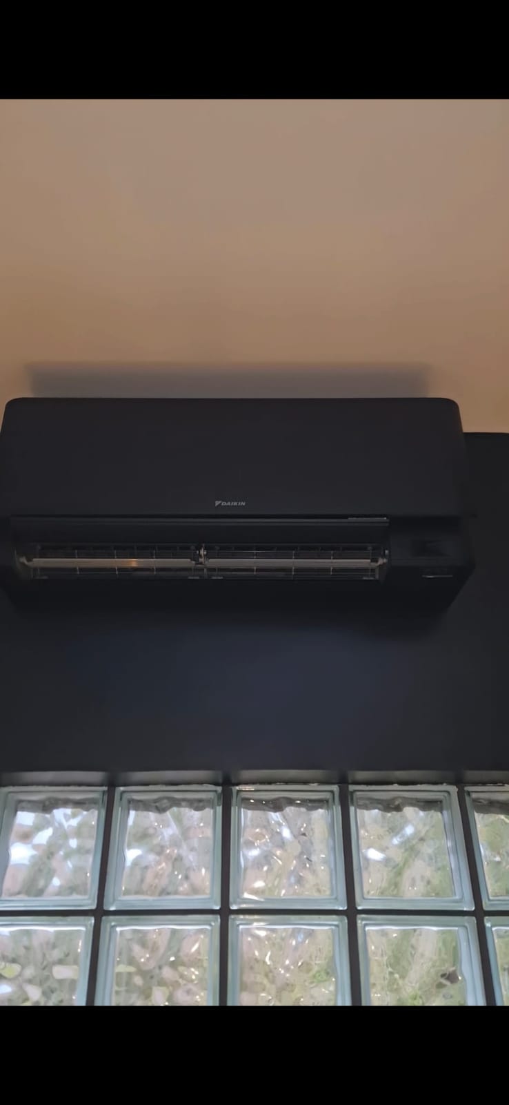 Daikin — finition noire